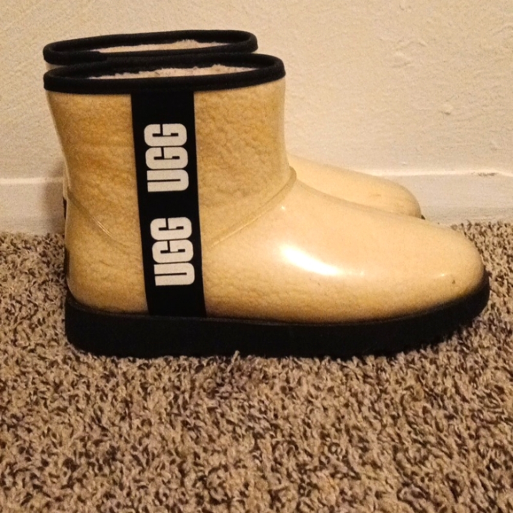 Ugg boots - Picture 1 of 1